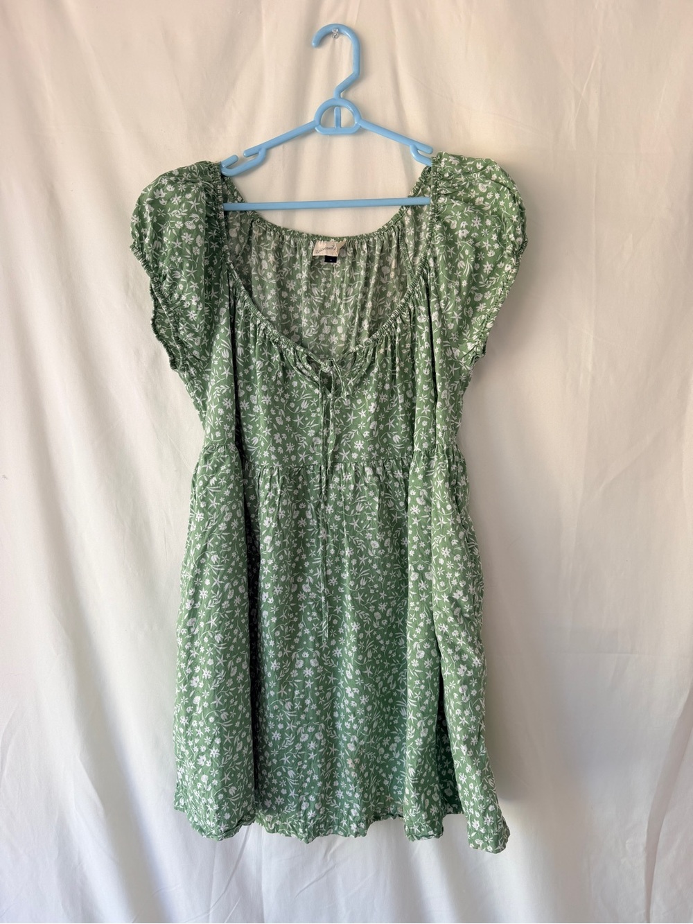 Universal Thread Green Floral Mini Dress with Puff Sleeves